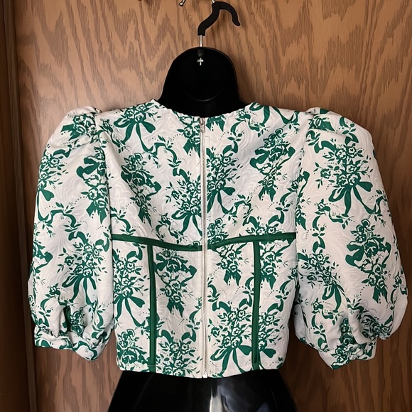 Puffy sleeved crop top - Picture 5 of 7